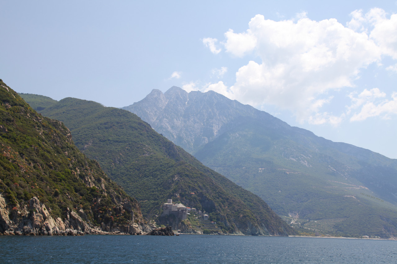 uec_gr_athos_mountain_with_dionysiou_monastery